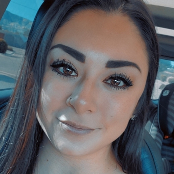 Meet your Posher, Jacquelynn - Picture 1 of 1